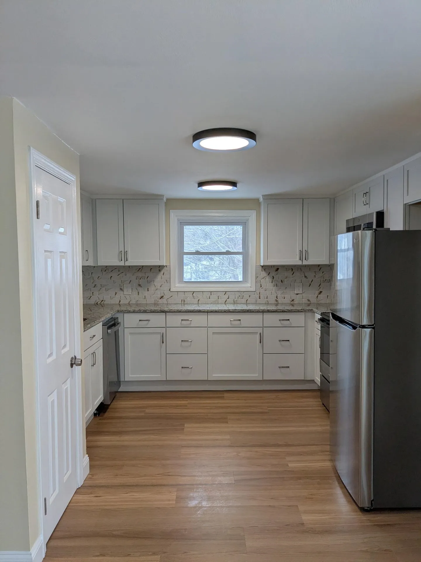 82 High Street Stratham NH 03885