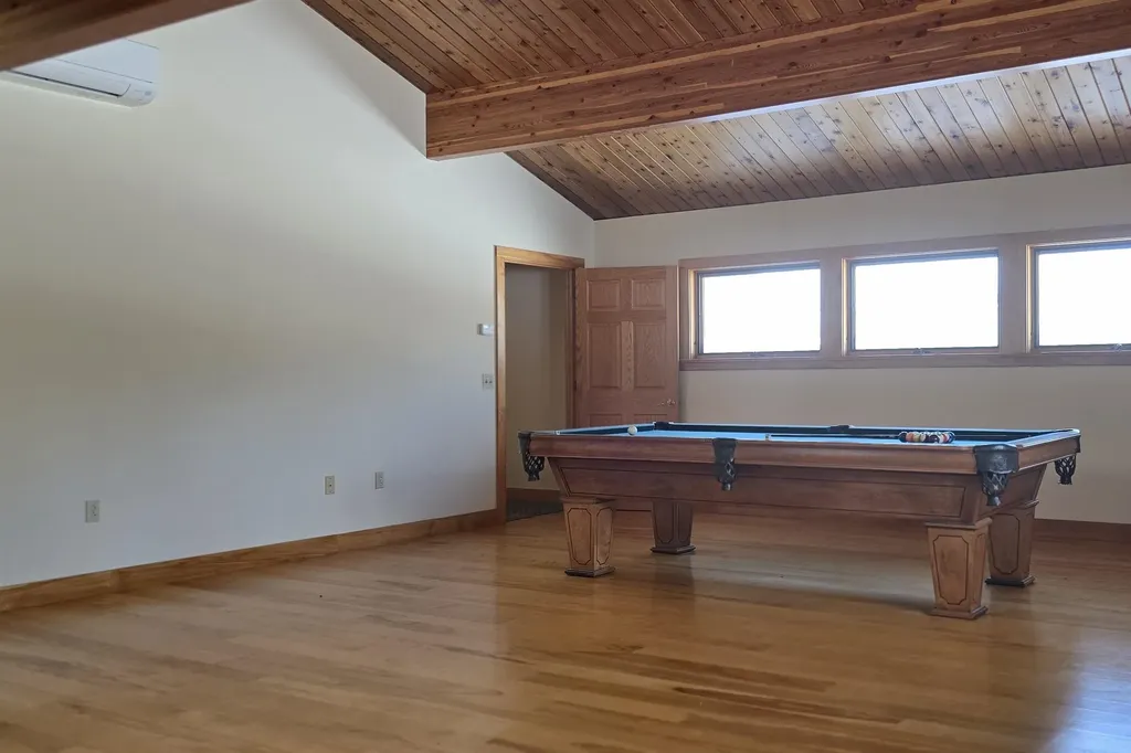 104 Upper Stonehouse Mountain Road Orford NH 03777