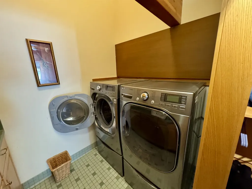 104 Upper Stonehouse Mountain Road Orford NH 03777