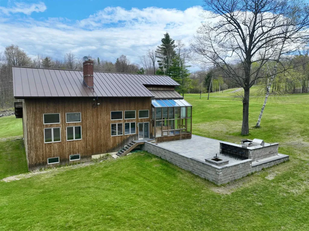 104 Upper Stonehouse Mountain Road Orford NH 03777
