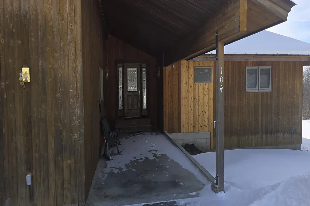 104 Upper Stonehouse Mountain Road Orford NH 03777