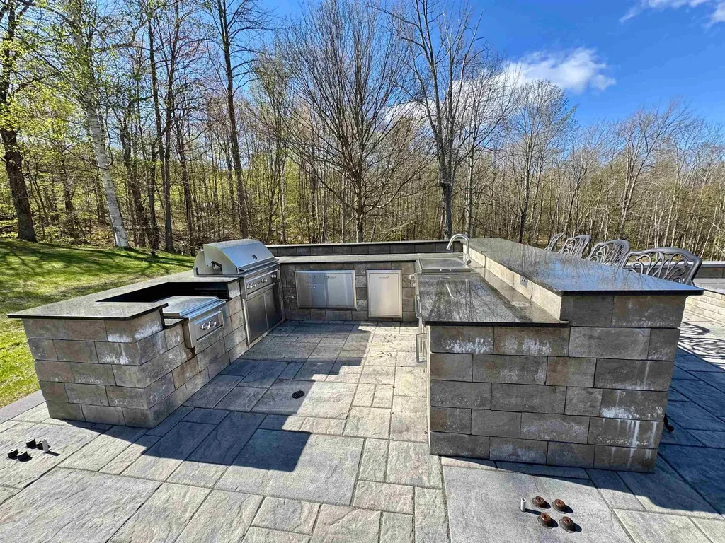 104 Upper Stonehouse Mountain Road Orford NH 03777