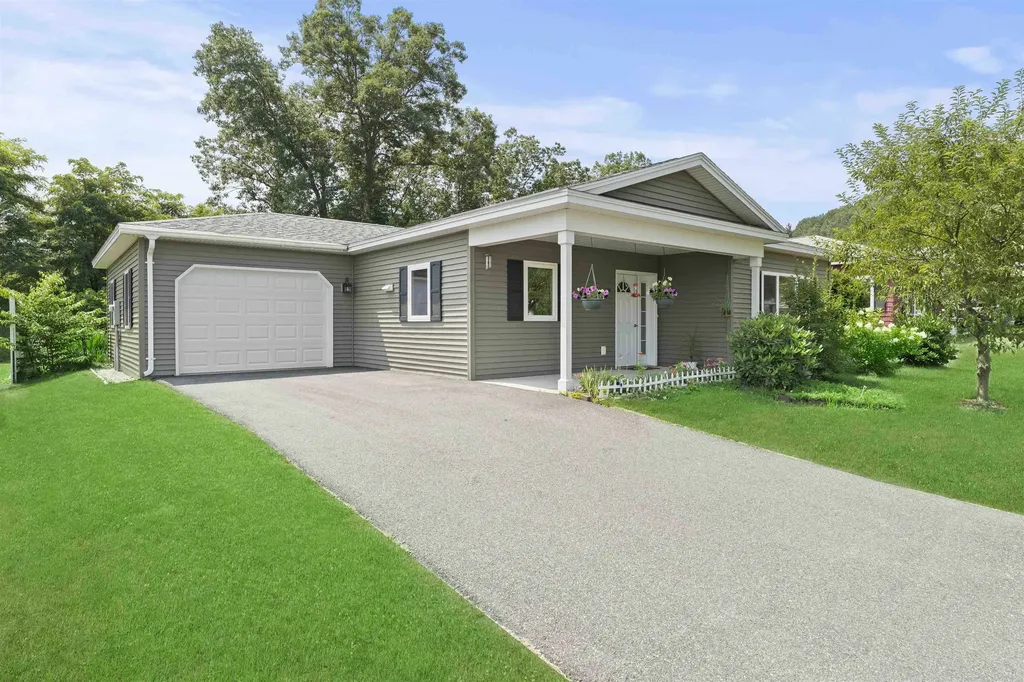 139 Buttonwood Drive Brattleboro VT 05301