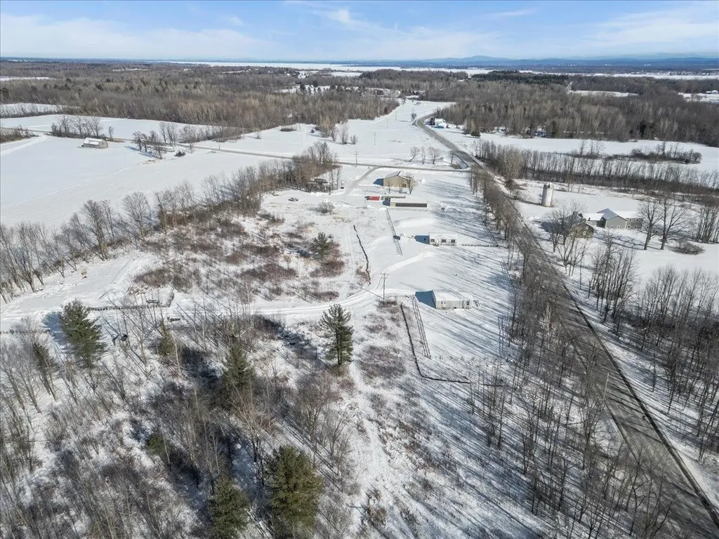 30 Meadow Run Alburgh VT 05440