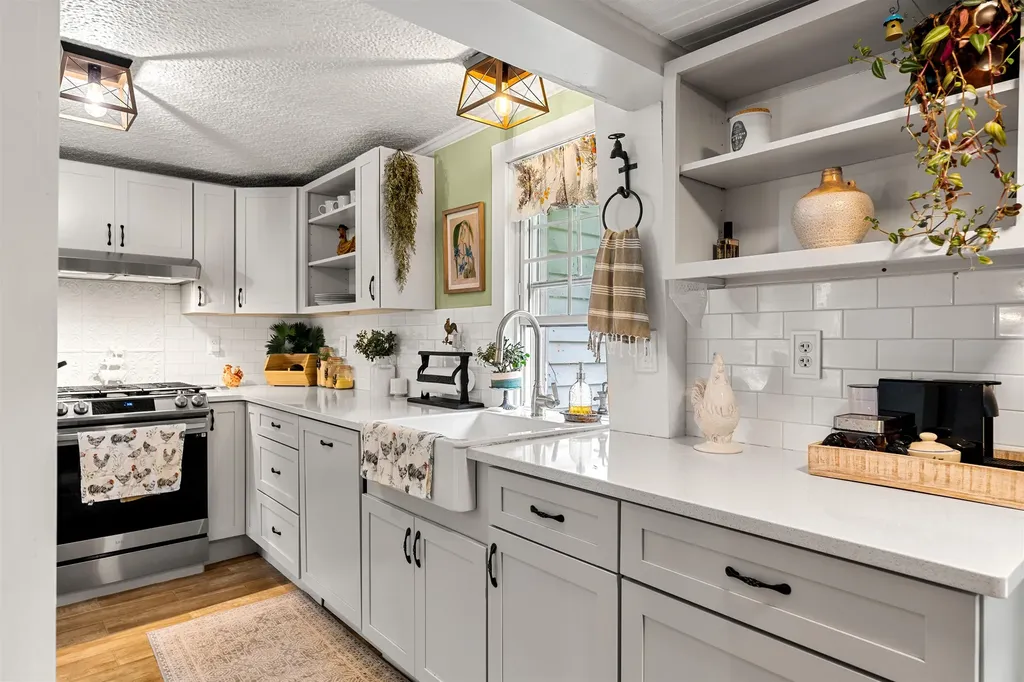 415 Flanders Memorial Road Weare NH 03281