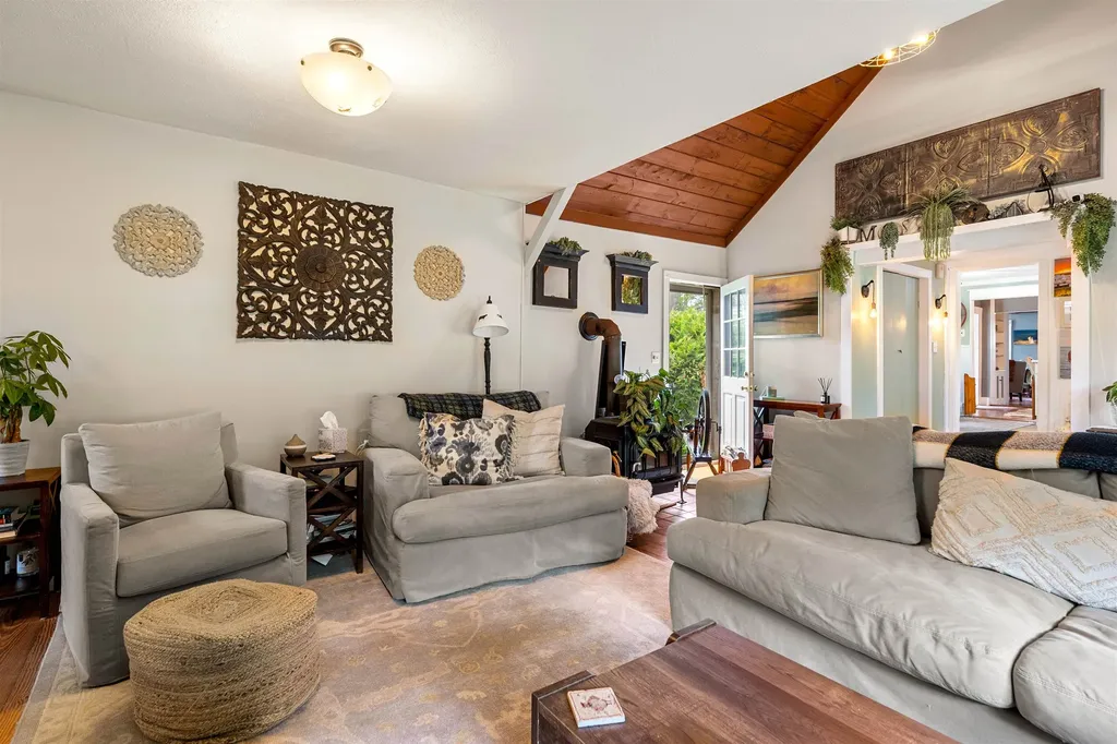 415 Flanders Memorial Road Weare NH 03281