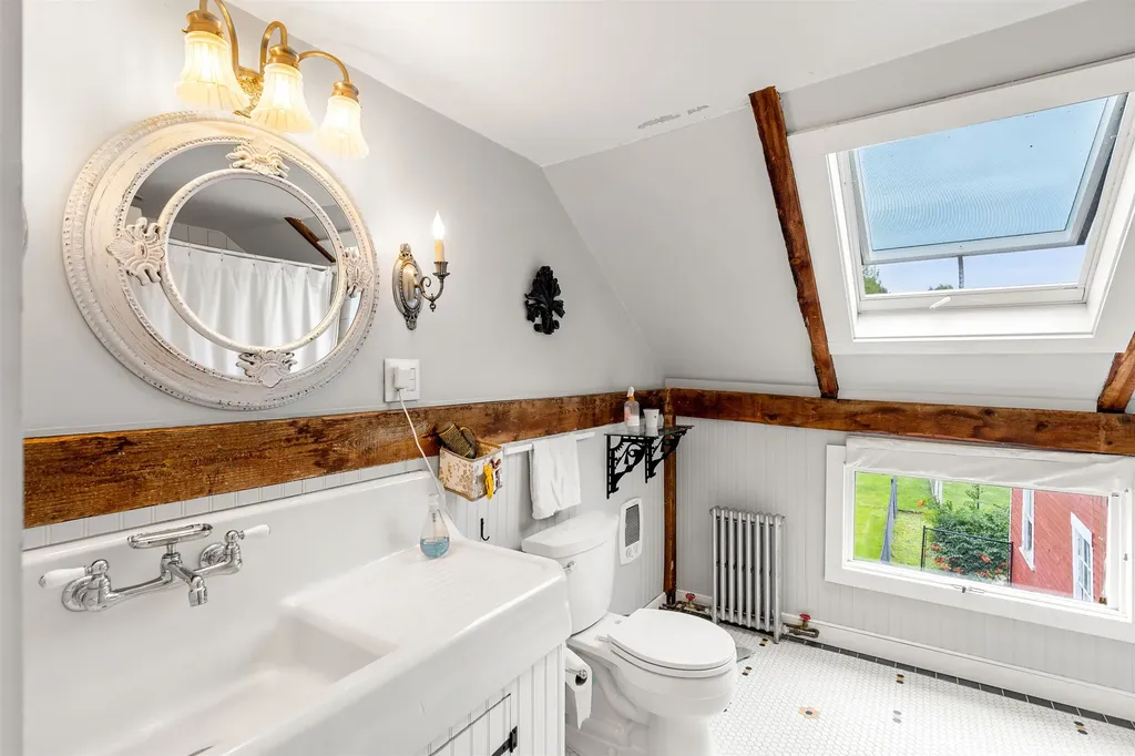 415 Flanders Memorial Road Weare NH 03281