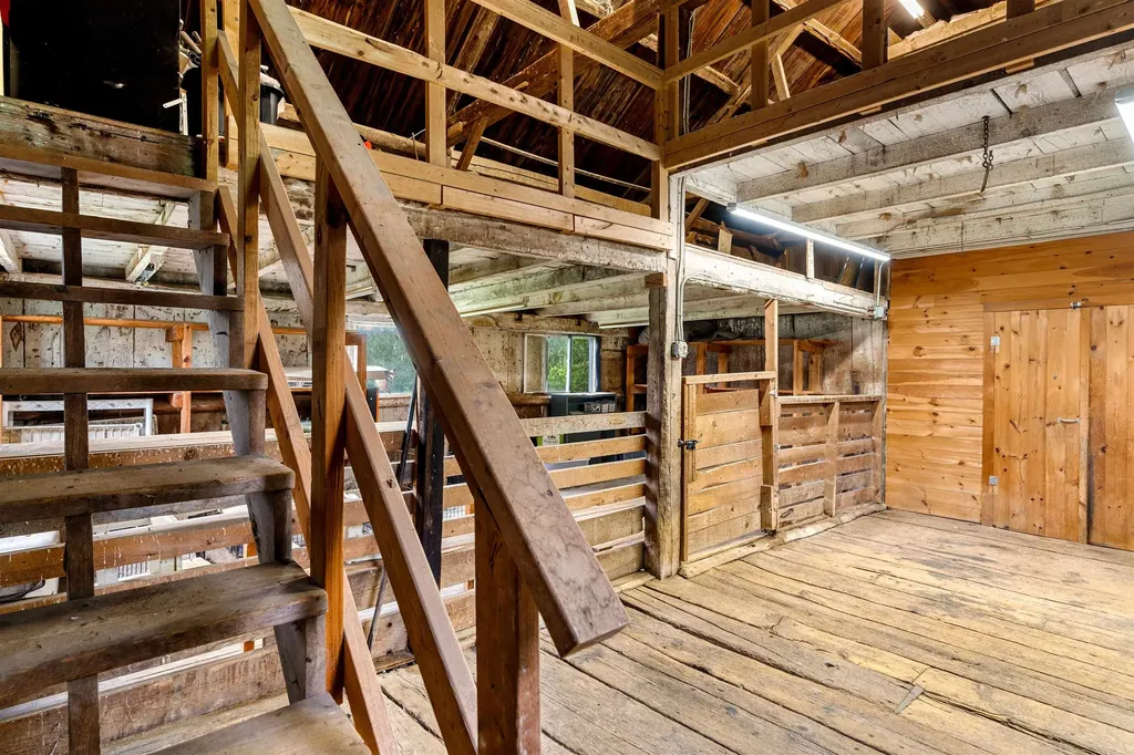 415 Flanders Memorial Road Weare NH 03281