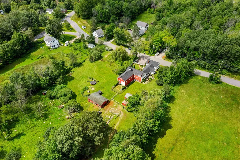 415 Flanders Memorial Road Weare NH 03281