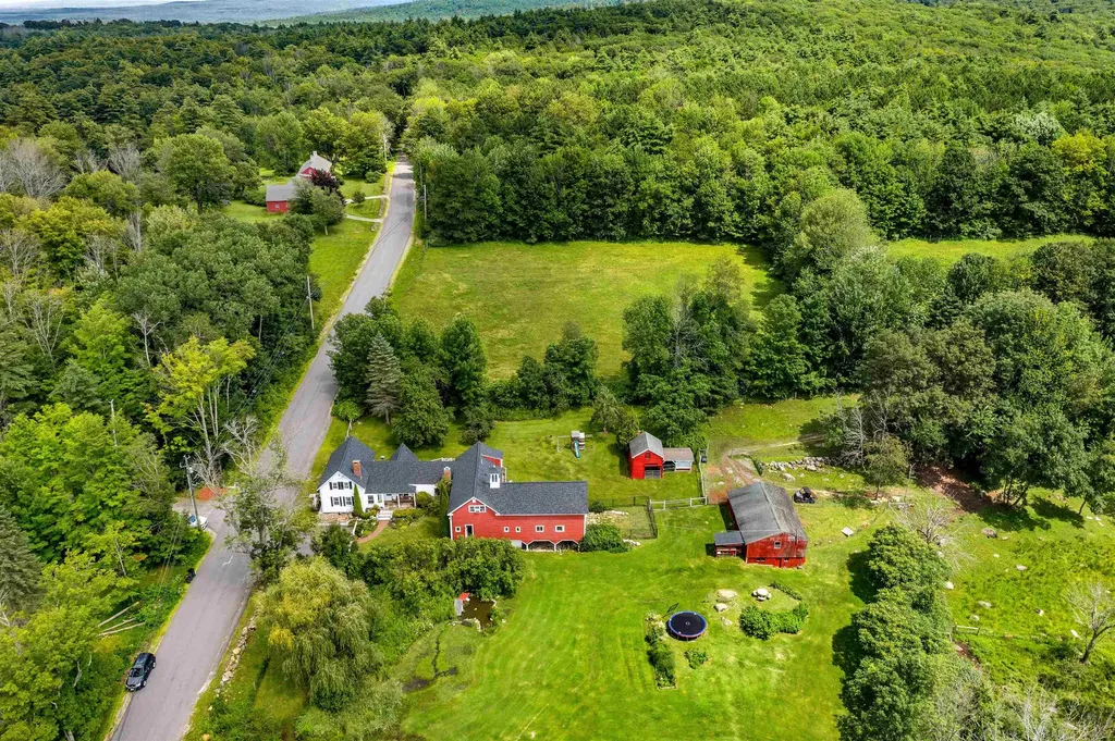 415 Flanders Memorial Road Weare NH 03281