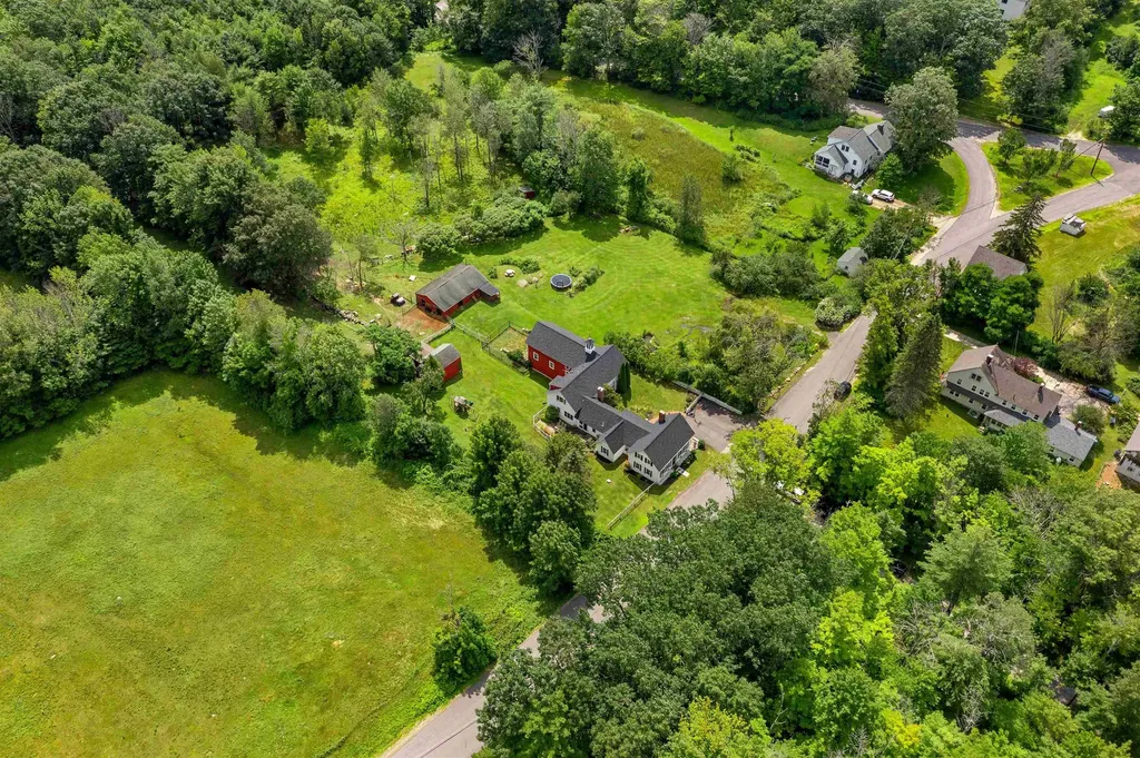 415 Flanders Memorial Road Weare NH 03281