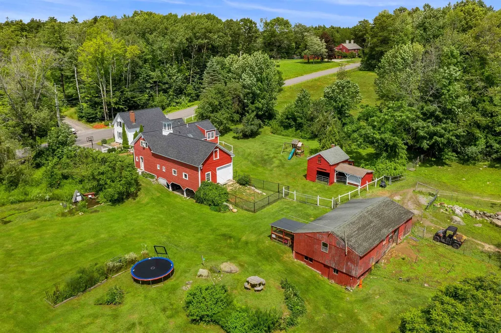 415 Flanders Memorial Road Weare NH 03281