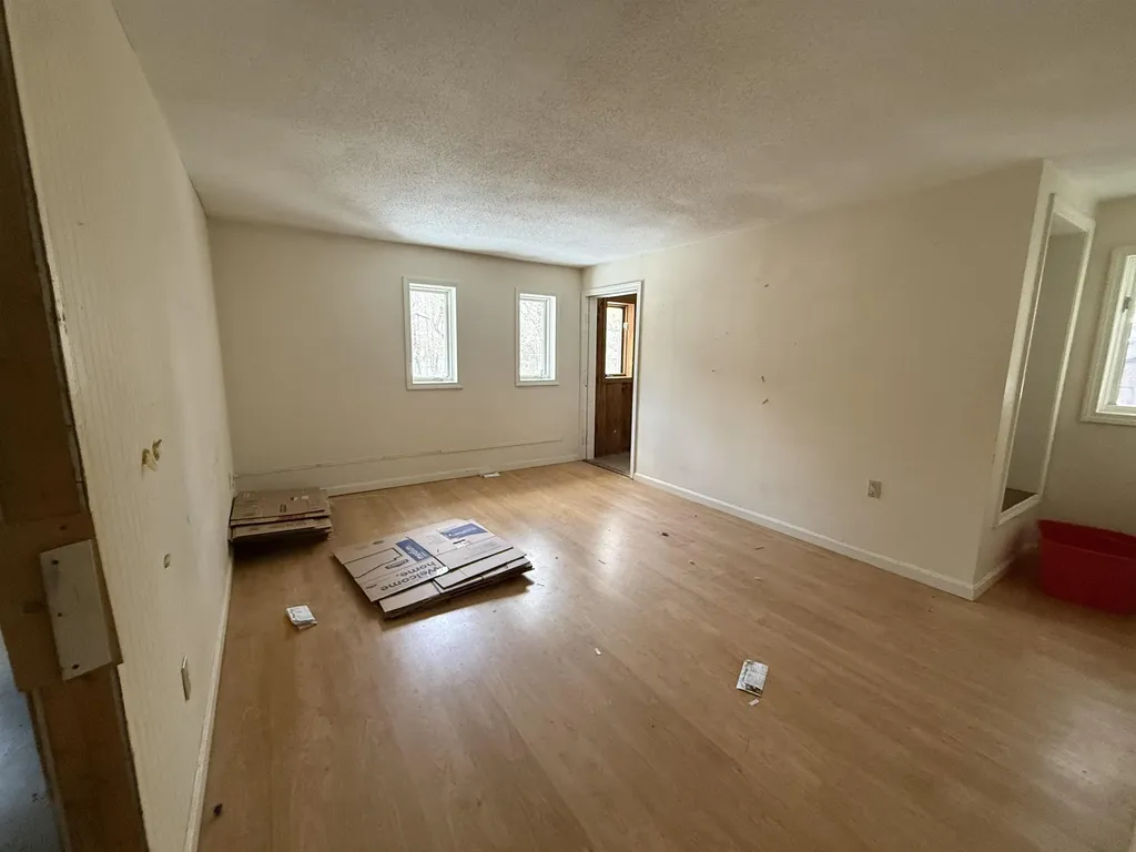 256 Middle Branch Road New Boston NH 03070