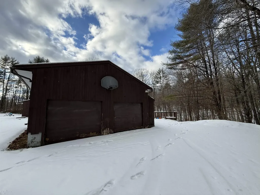 256 Middle Branch Road New Boston NH 03070