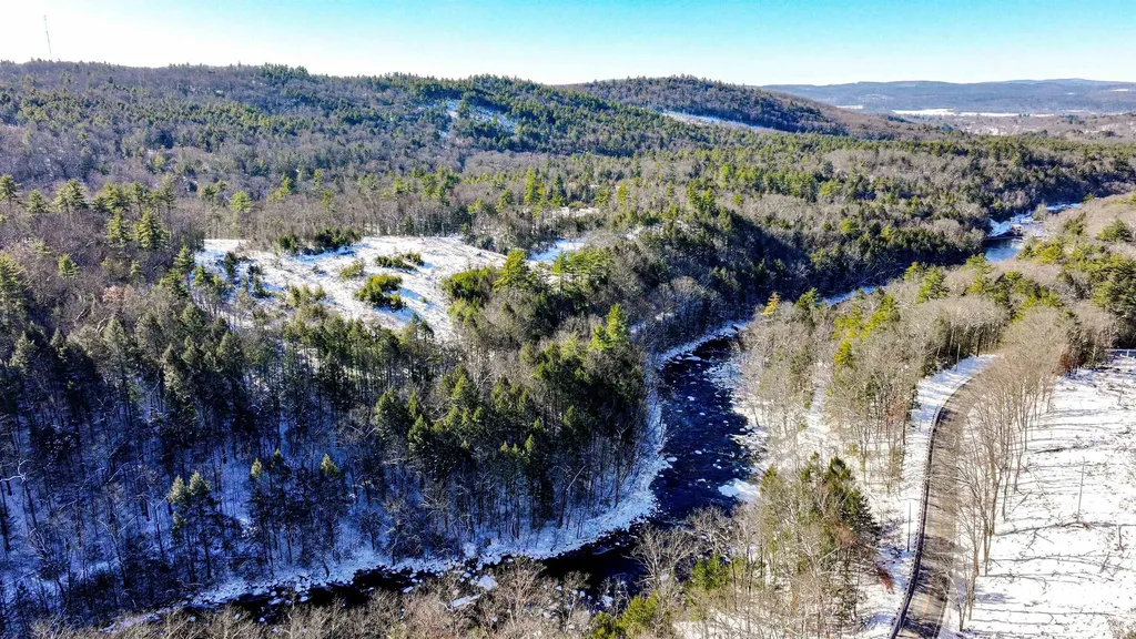 00 Route 10 Winchester NH 03470