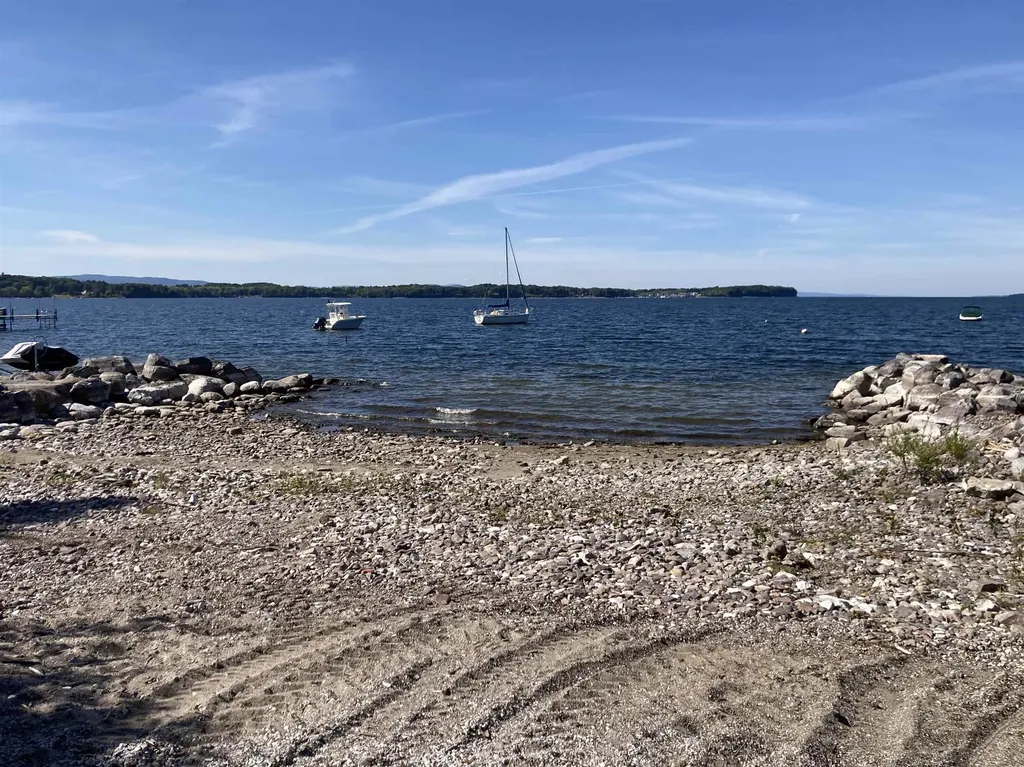 33 Clearwater Circle Shelburne VT 05482