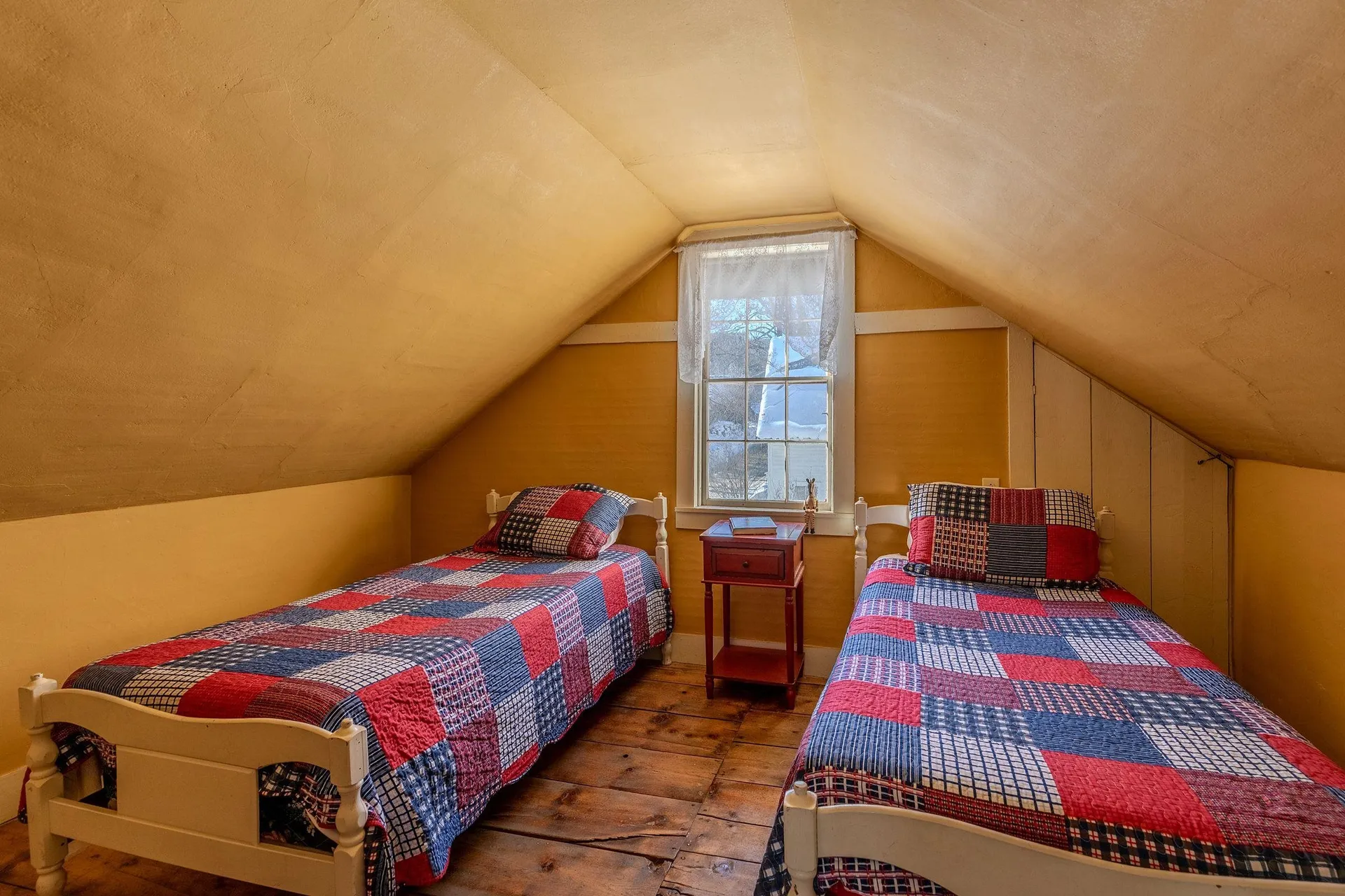 83 Depot Street Jamaica VT 05343