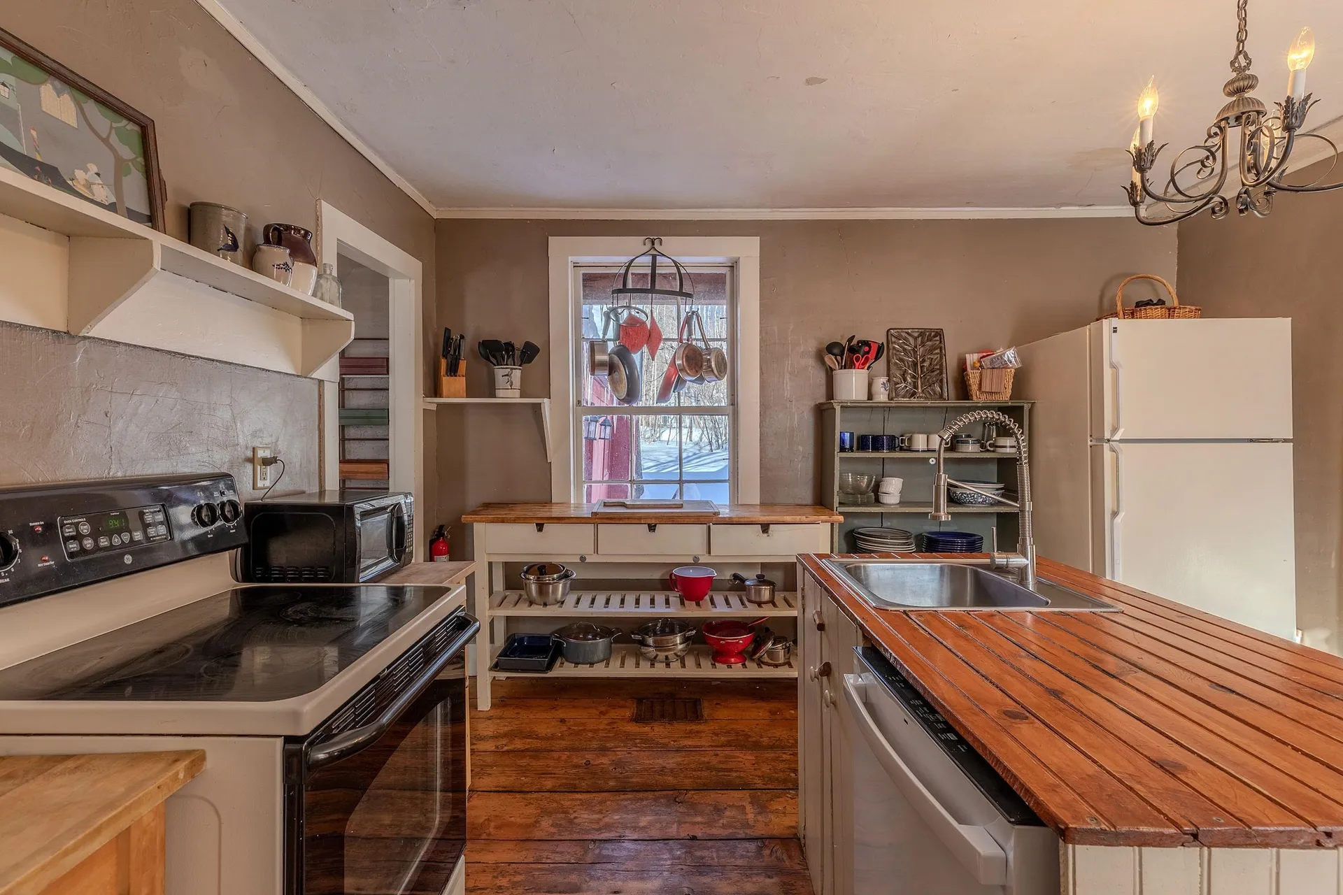 83 Depot Street Jamaica VT 05343