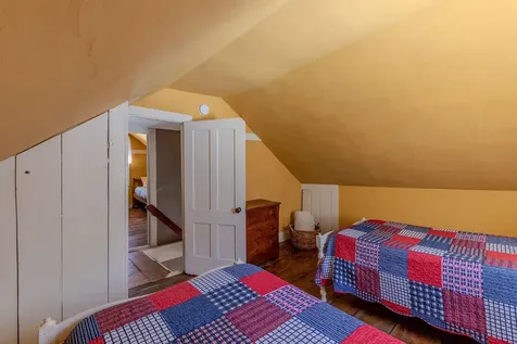 83 Depot Street Jamaica VT 05343