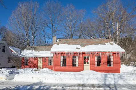 83 Depot Street Jamaica VT 05343