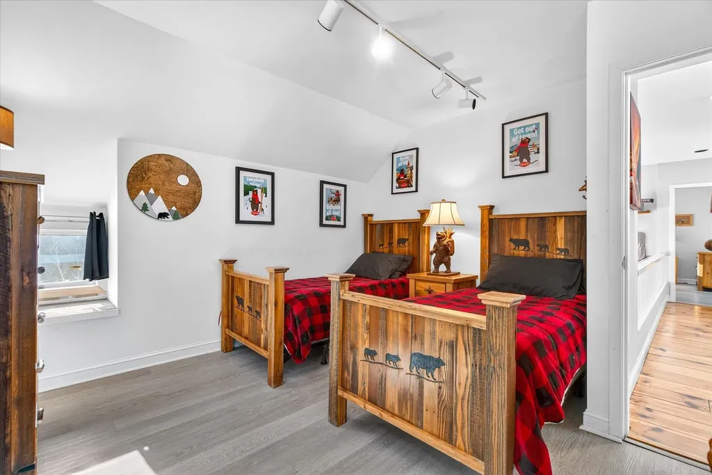 E1 Rock Ridge Road Winhall VT 05340