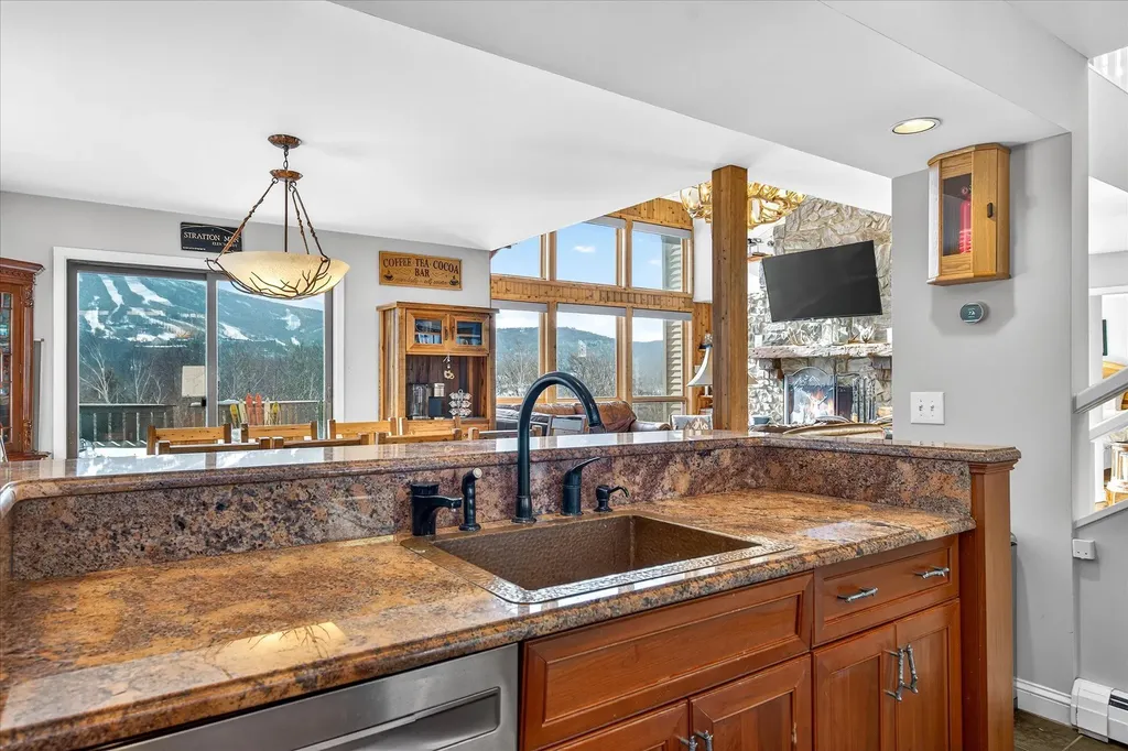 E1 Rock Ridge Road Winhall VT 05340