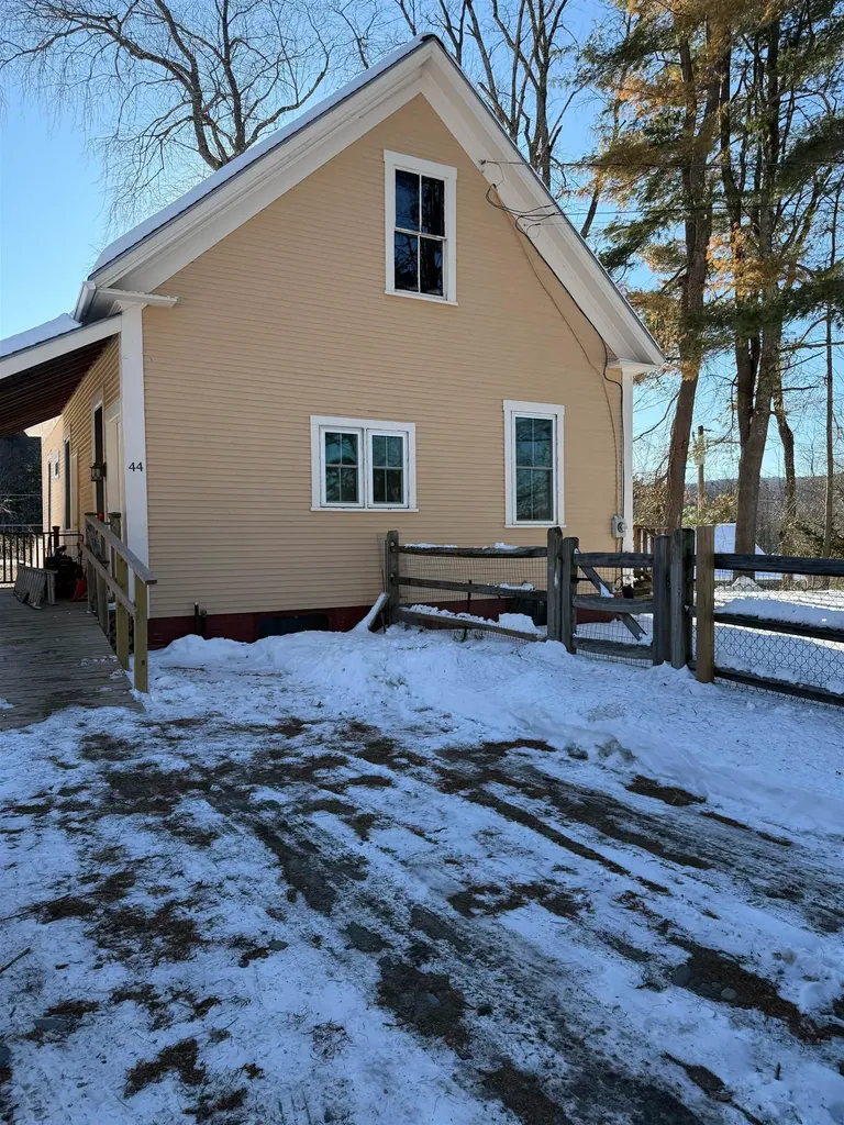 44 Old Alstead Road Charlestown NH 03603