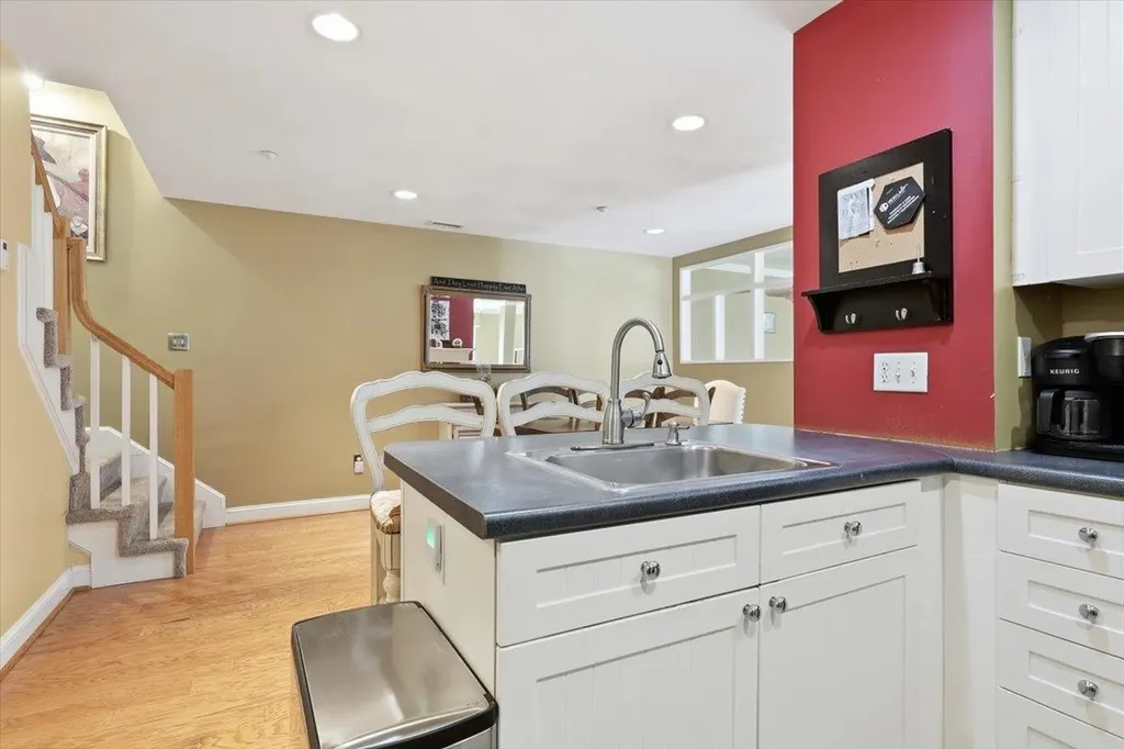 1 Maple Ridge Drive Merrimack NH 03054