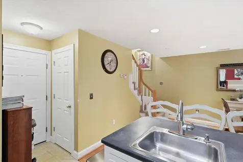 1 Maple Ridge Drive Merrimack NH 03054