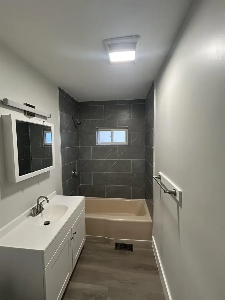 6 Holmes Street Nashua NH 03060