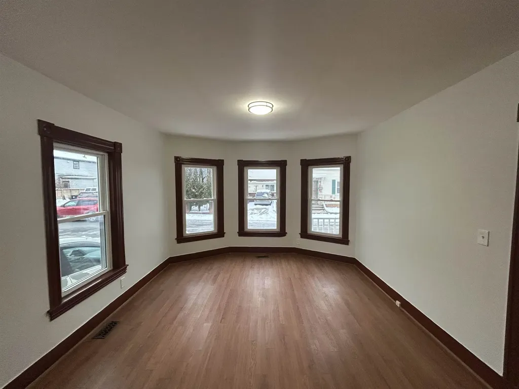 6 Holmes Street Nashua NH 03060