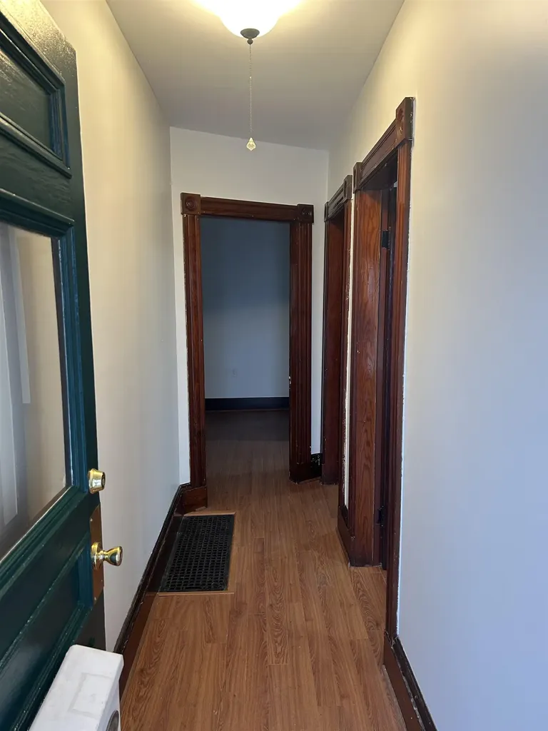 6 Holmes Street Nashua NH 03060