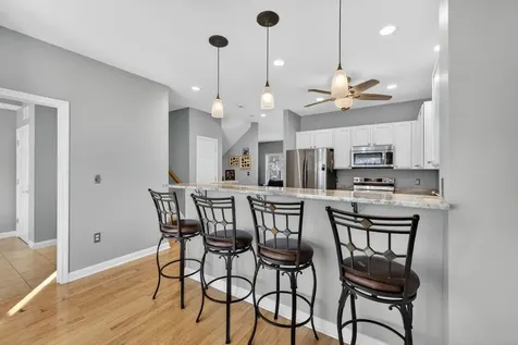 63 Woodview Way Manchester NH 03102