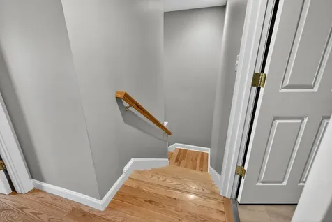 63 Woodview Way Manchester NH 03102