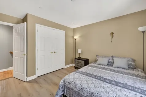 63 Woodview Way Manchester NH 03102