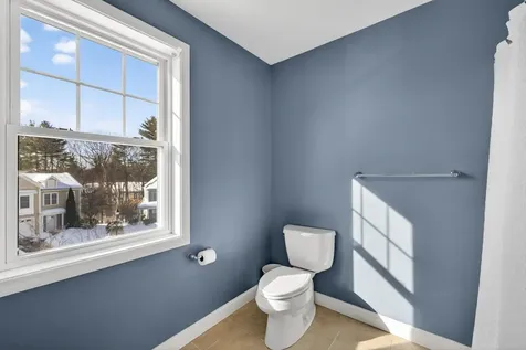 63 Woodview Way Manchester NH 03102