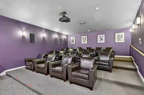 63 Woodview Way Manchester NH 03102