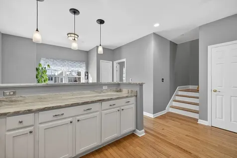 63 Woodview Way Manchester NH 03102