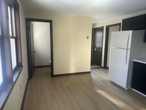 32 R Summit Avenue Derry NH 03038