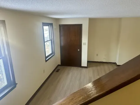 32 R Summit Avenue Derry NH 03038