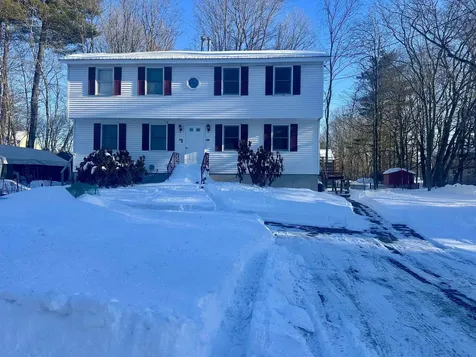 32 R Summit Avenue Derry NH 03038