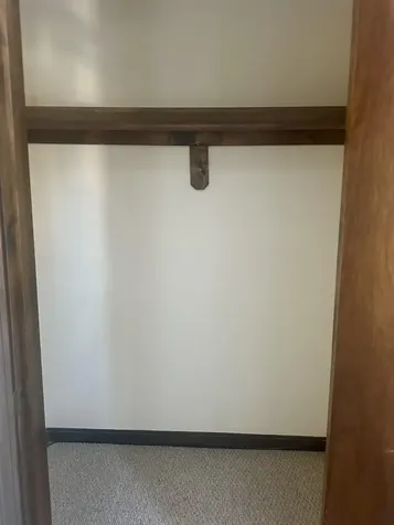 32 R Summit Avenue Derry NH 03038