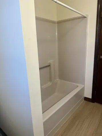 32 R Summit Avenue Derry NH 03038