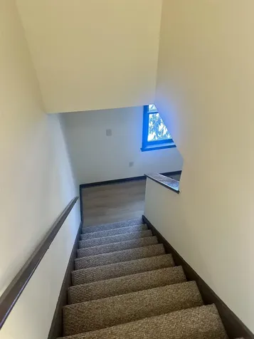 32 R Summit Avenue Derry NH 03038