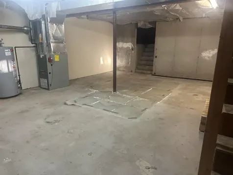 32 R Summit Avenue Derry NH 03038