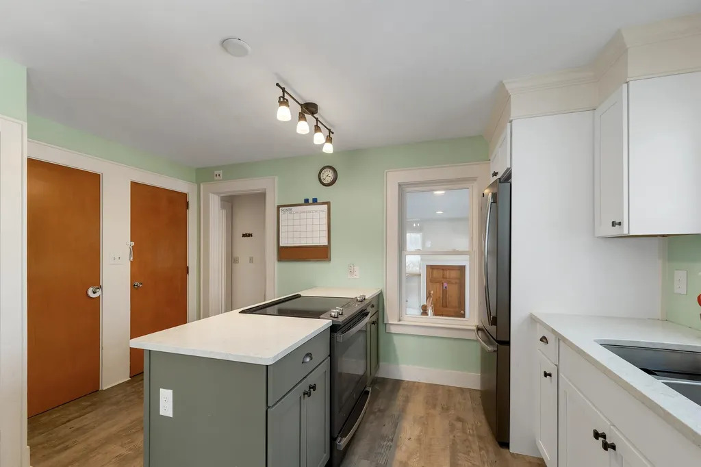 27 Tremont Street Laconia NH 03246