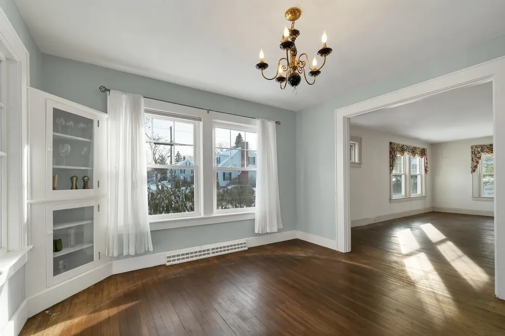 27 Tremont Street Laconia NH 03246