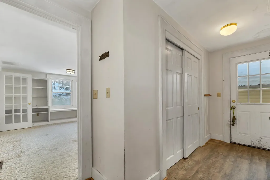 27 Tremont Street Laconia NH 03246