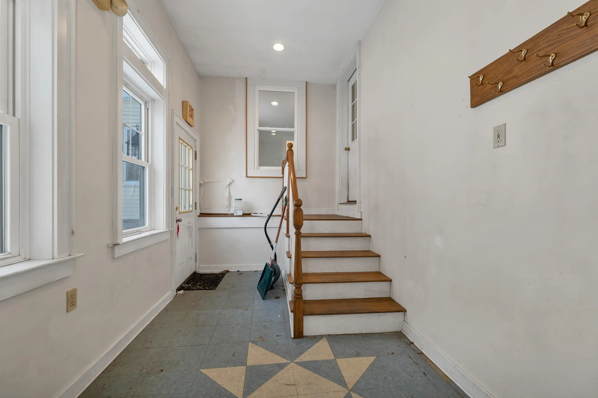 27 Tremont Street Laconia NH 03246