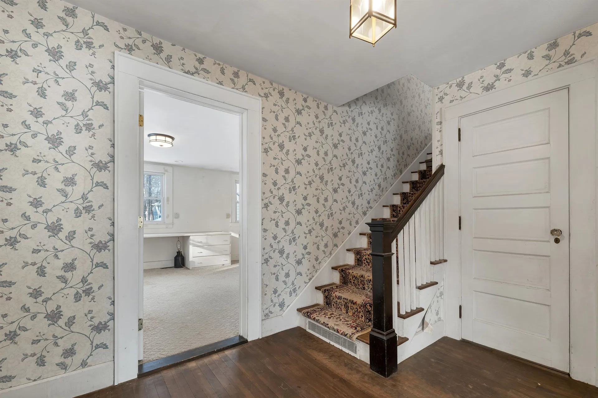 27 Tremont Street Laconia NH 03246